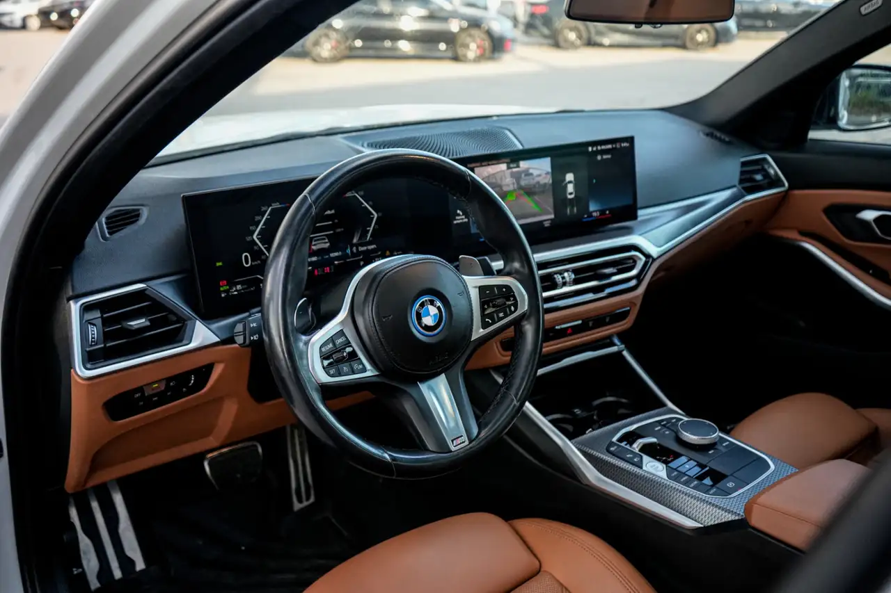 BMW 3 Series - Image 7