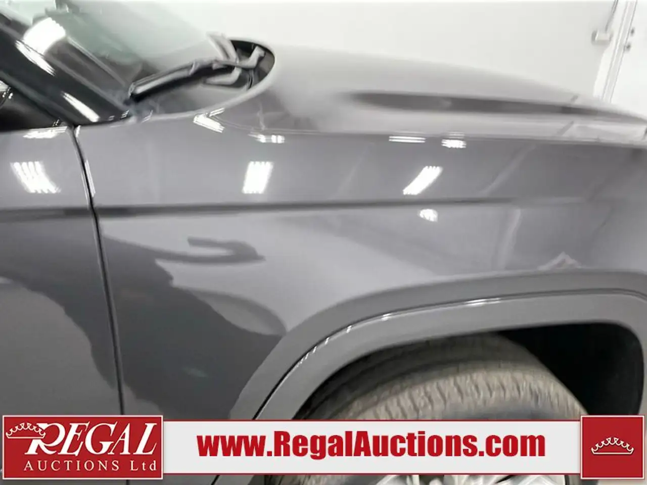 Jeep Grand Cherokee - Image 32