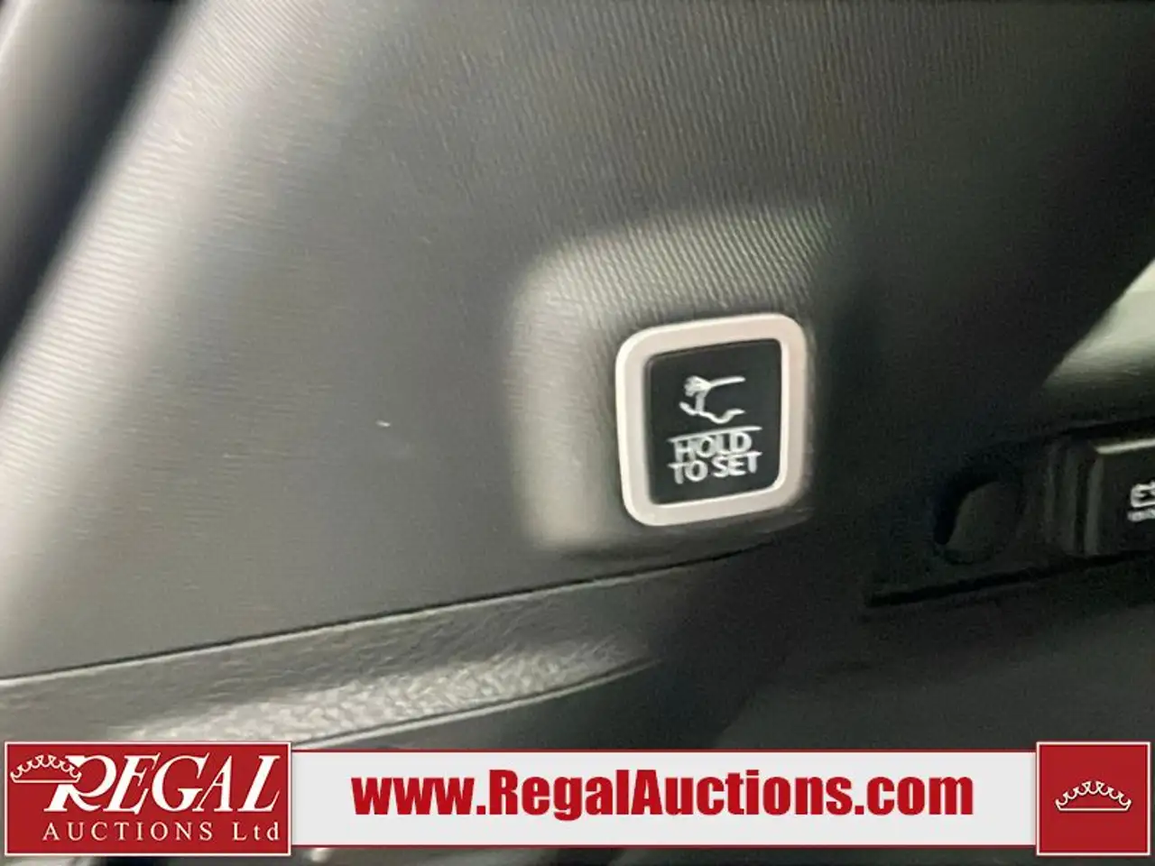 Jeep Grand Cherokee - Image 8