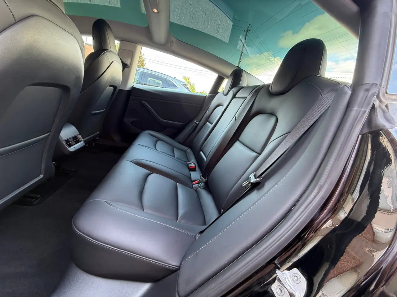 Tesla Model 3 - Image 27