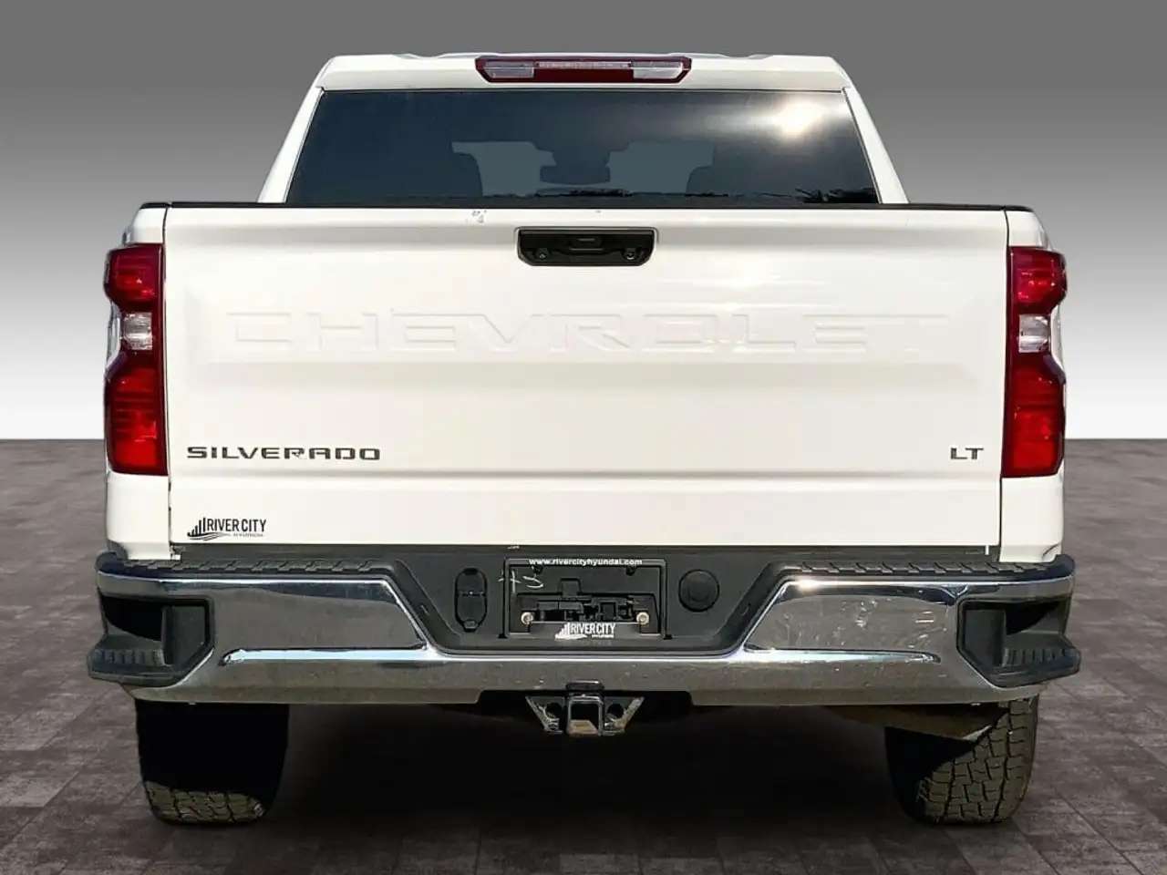 Chevrolet Silverado 1500 - Image 4