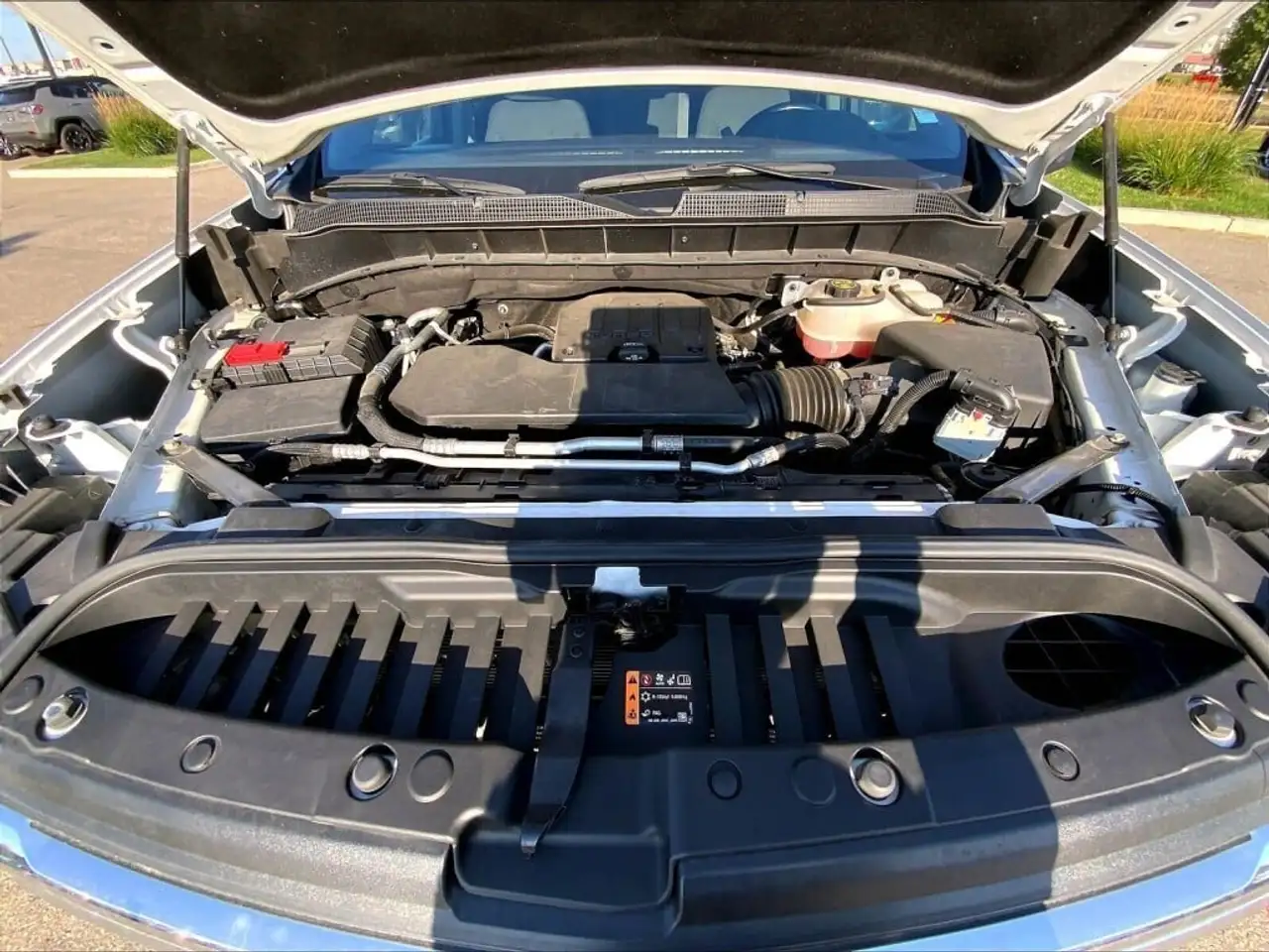 Chevrolet Silverado 1500 - Image 10