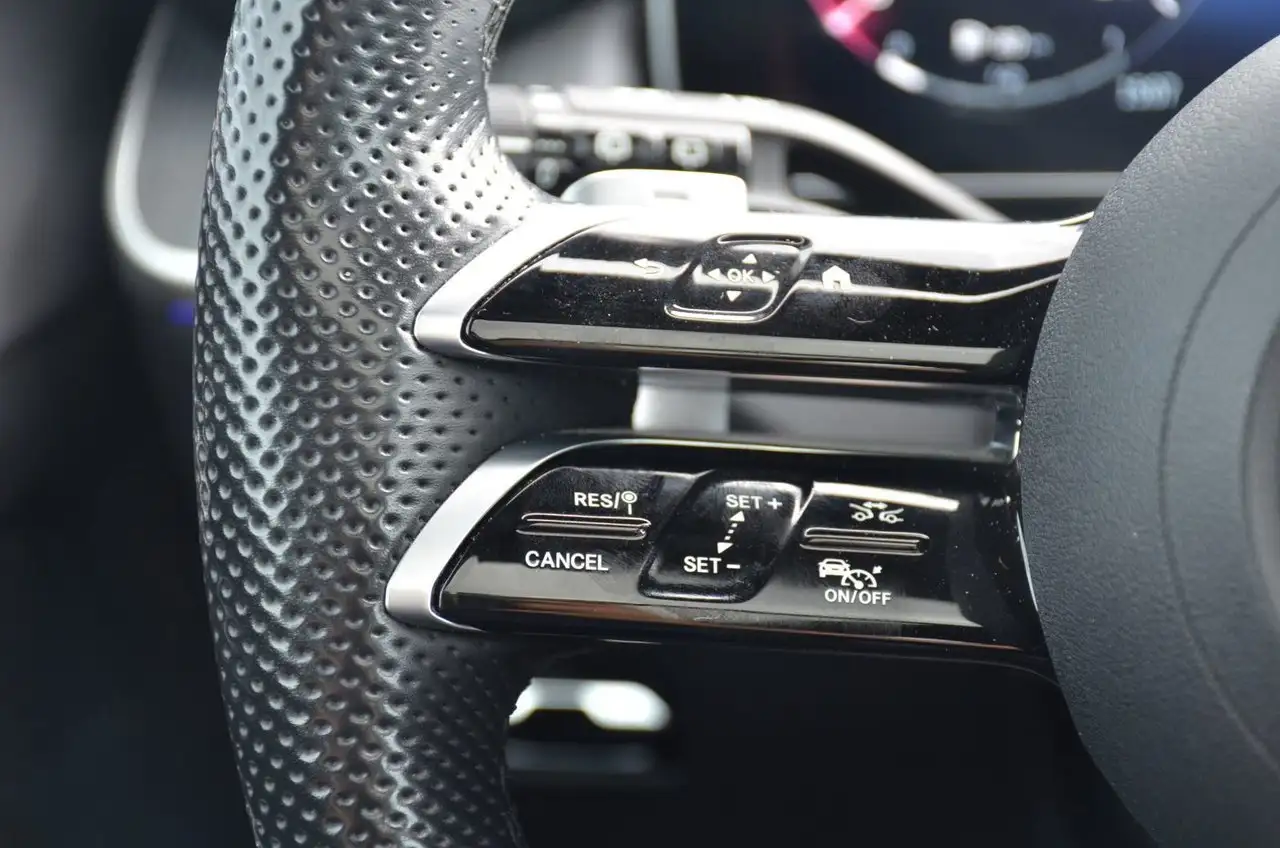 Mercedes-Benz GLC - Image 26