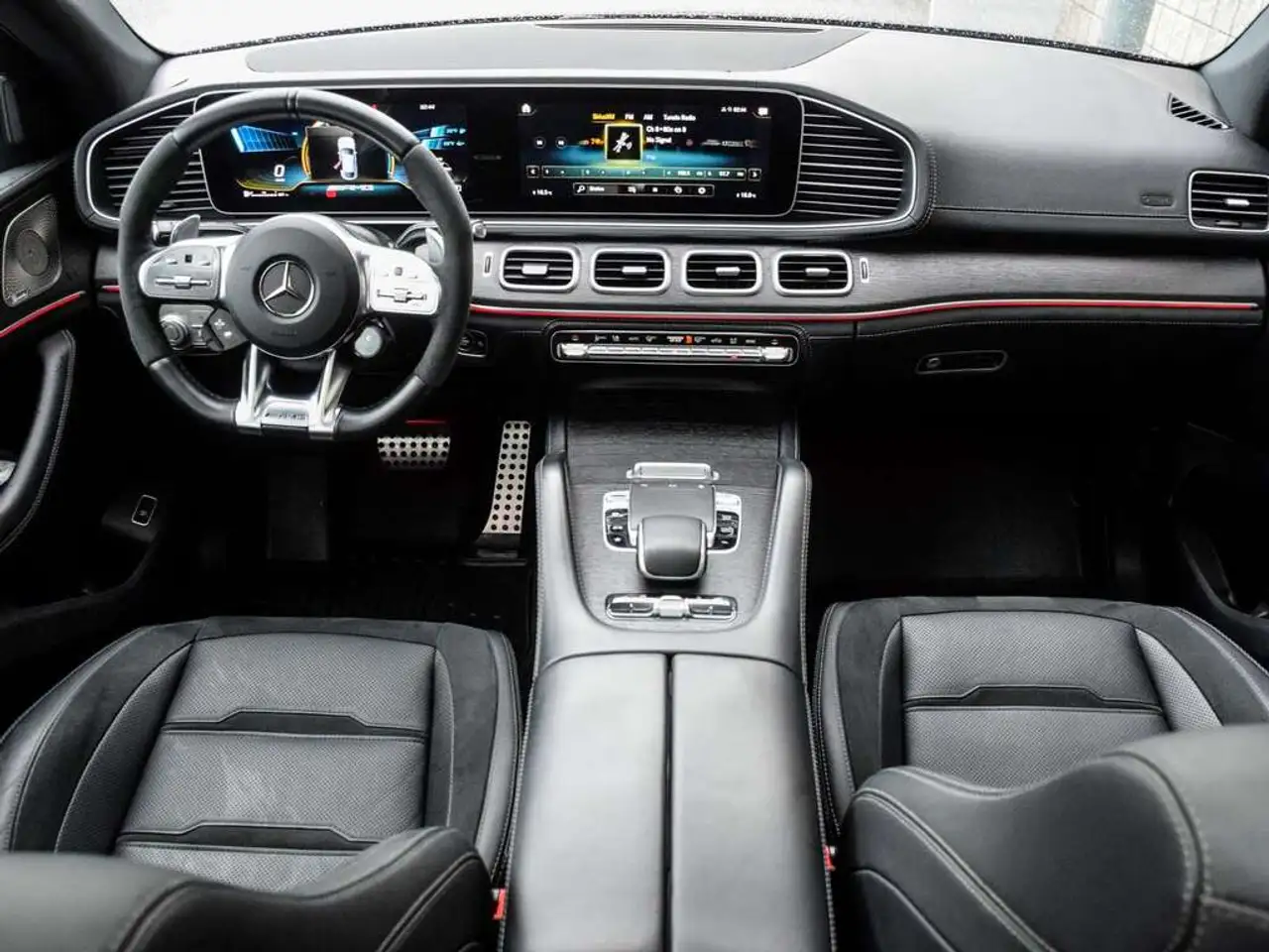 Mercedes-Benz GLE - Image 17