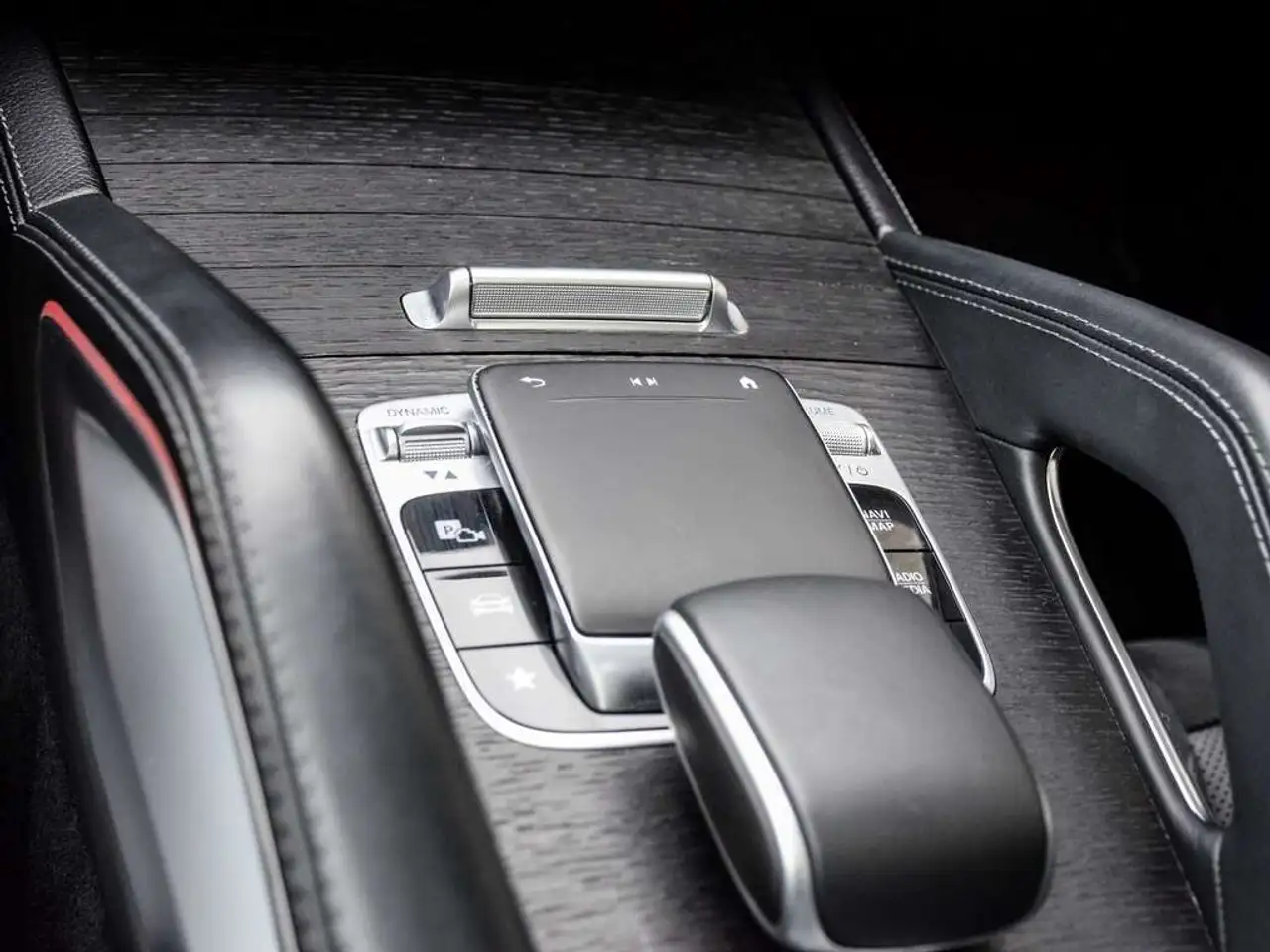 Mercedes-Benz GLE - Image 23