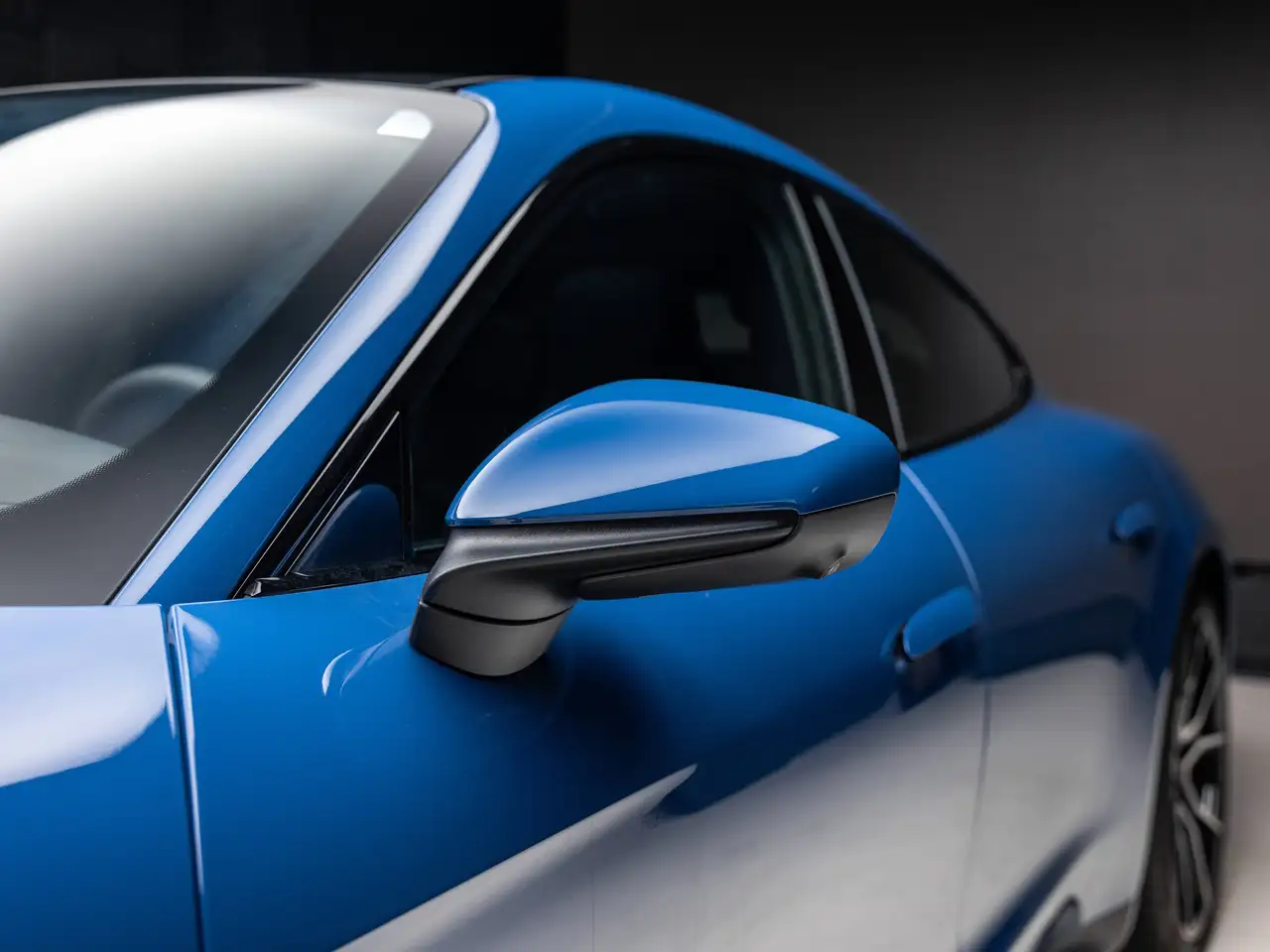Porsche Taycan - Image 33