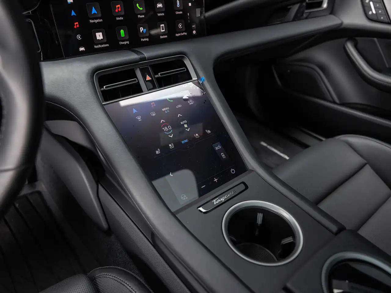 Porsche Taycan - Image 18