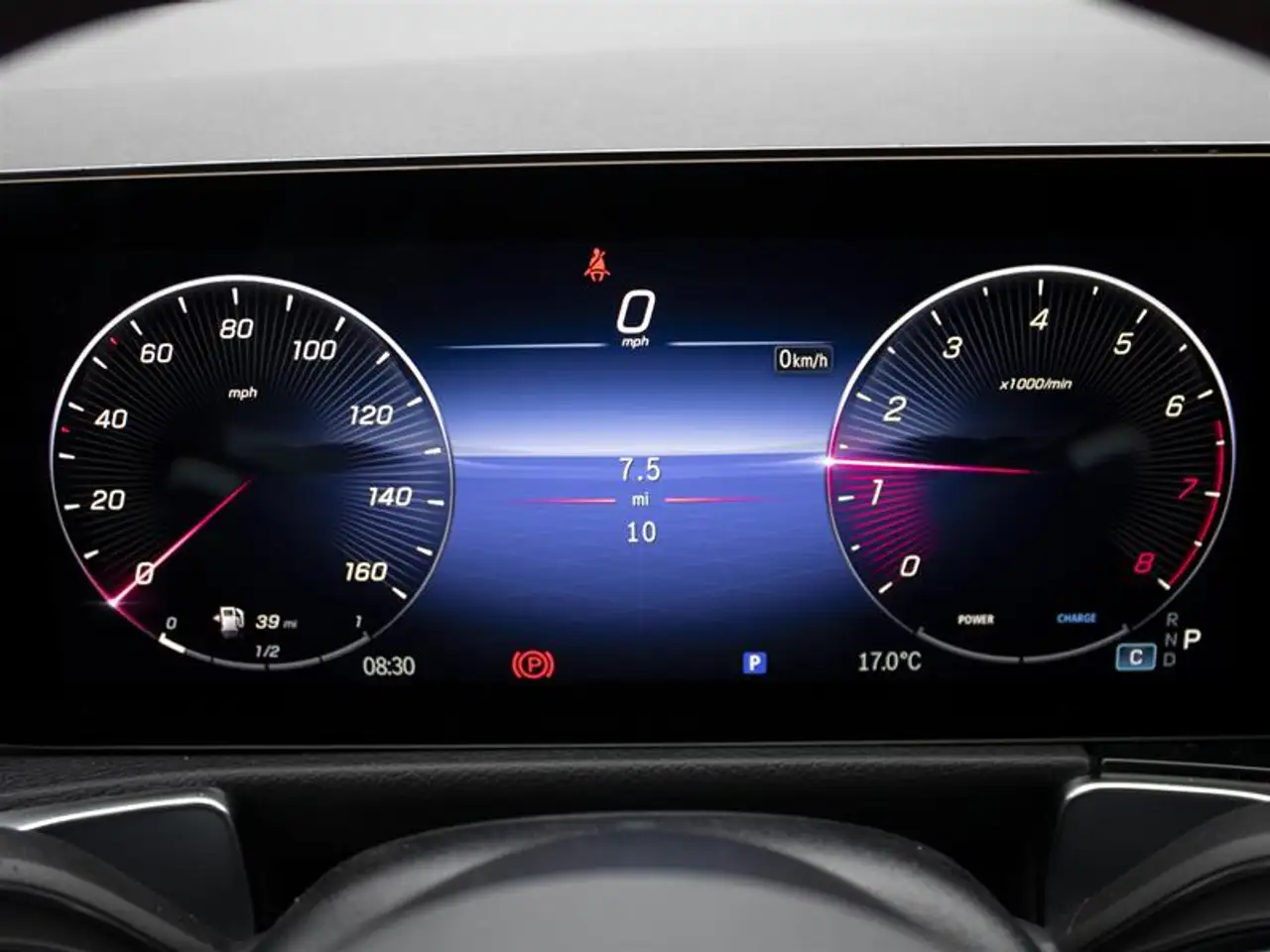Mercedes-Benz GLB - Image 10