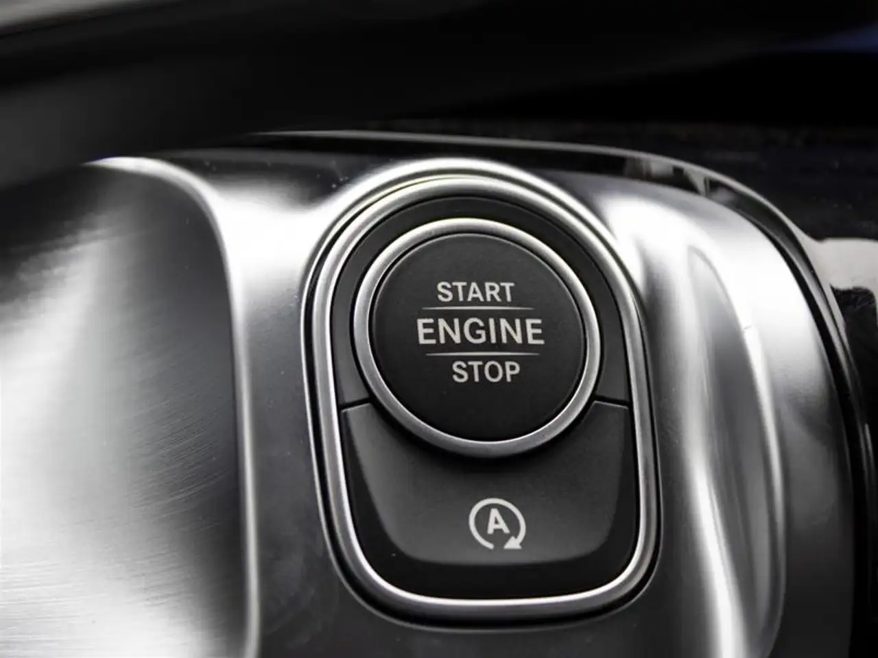 Mercedes-Benz GLB - Image 11