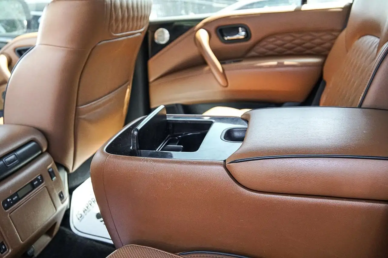 Infiniti QX80 - Image 15