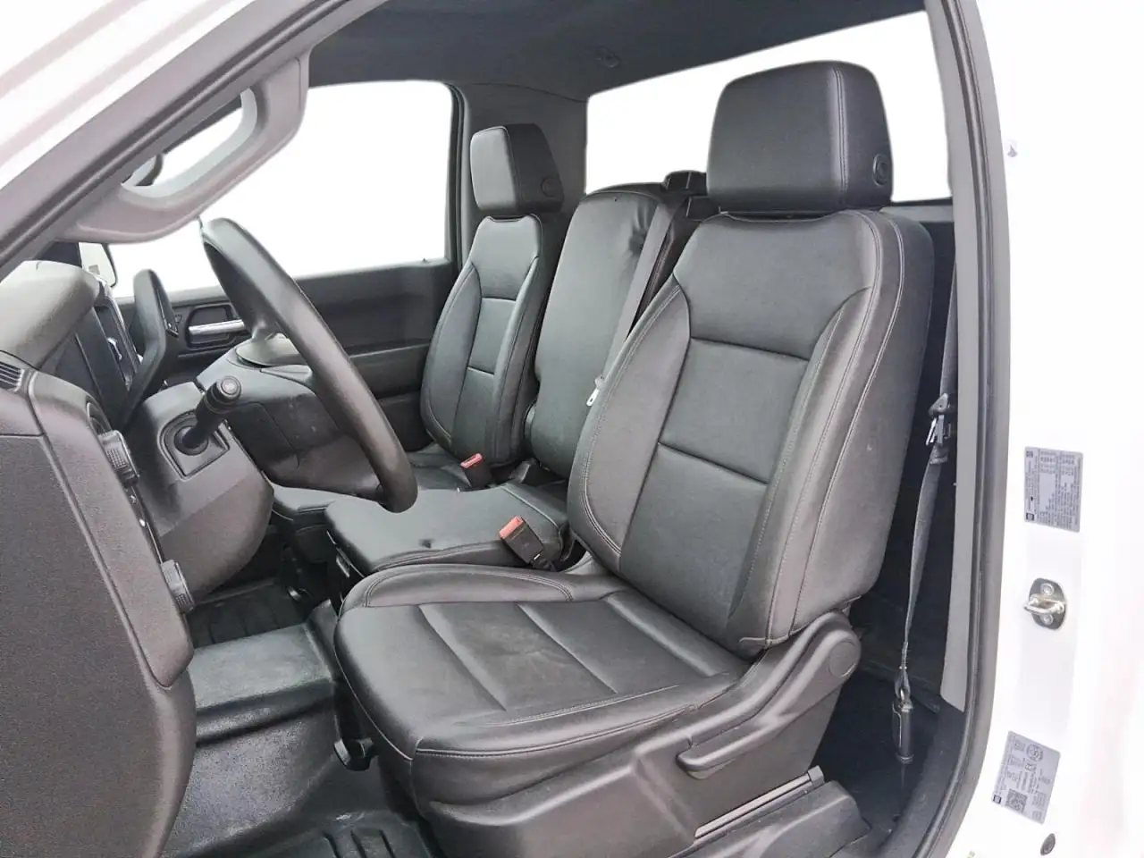 Chevrolet Silverado 1500 - Image 8
