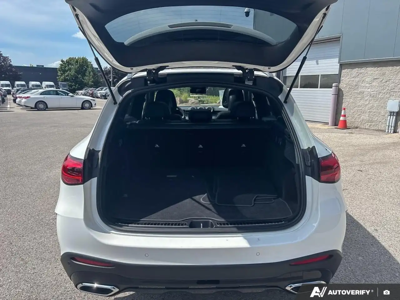 Mercedes-Benz GLC - Image 11