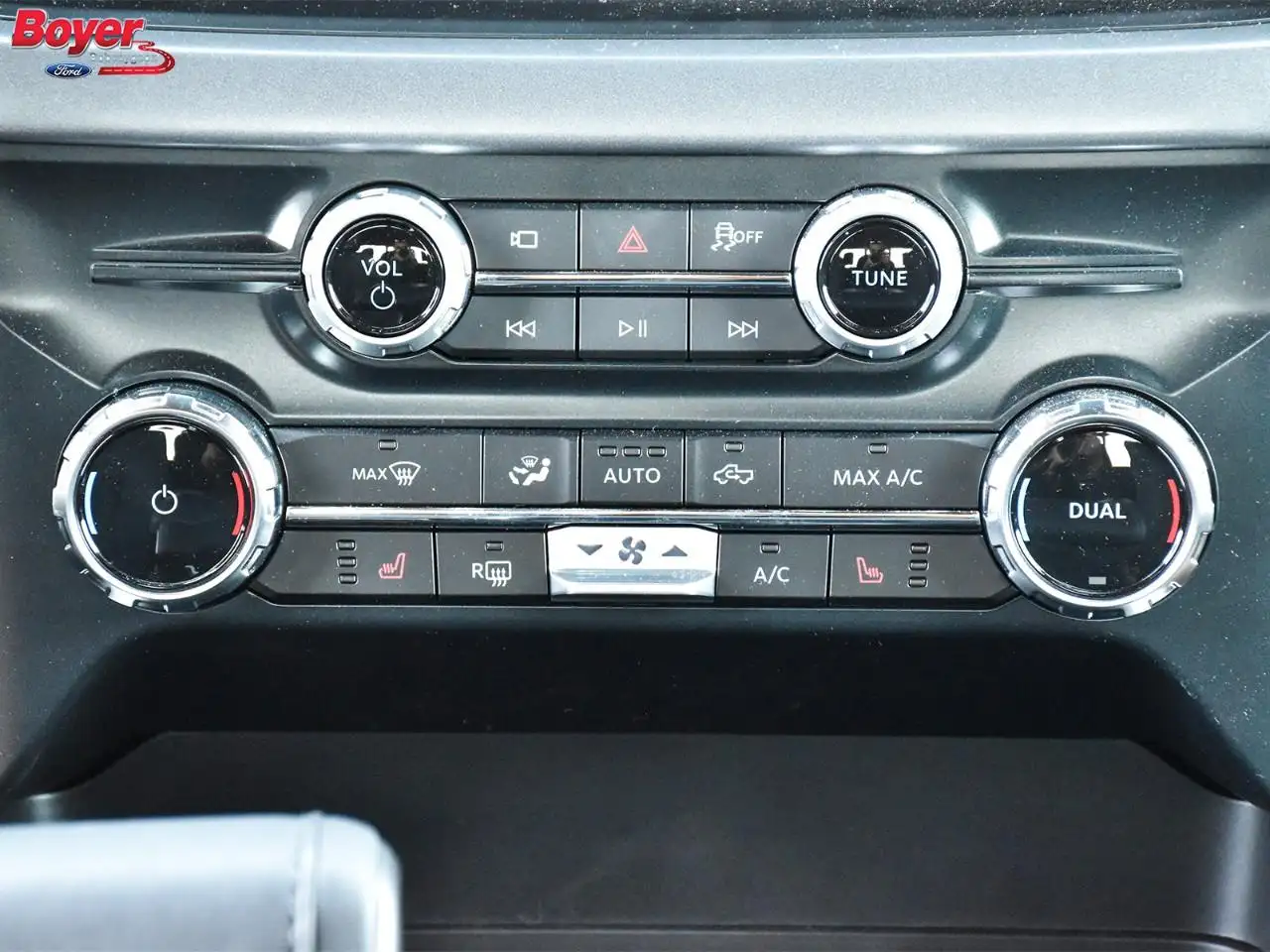 Ford F-150 - Image 25