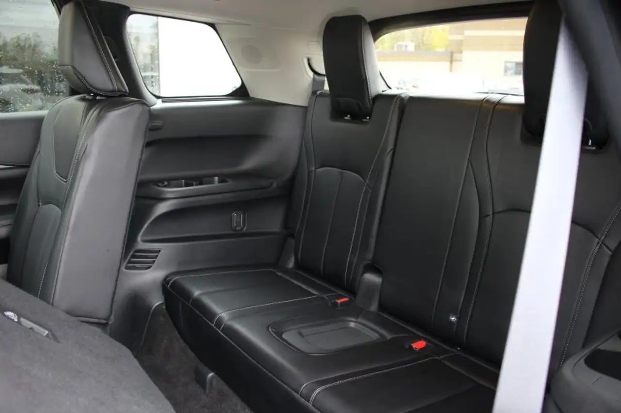 Infiniti QX60 - Image 9