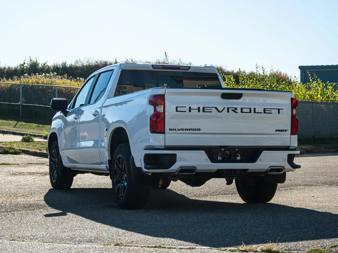 Chevrolet Silverado 1500 - Image 12