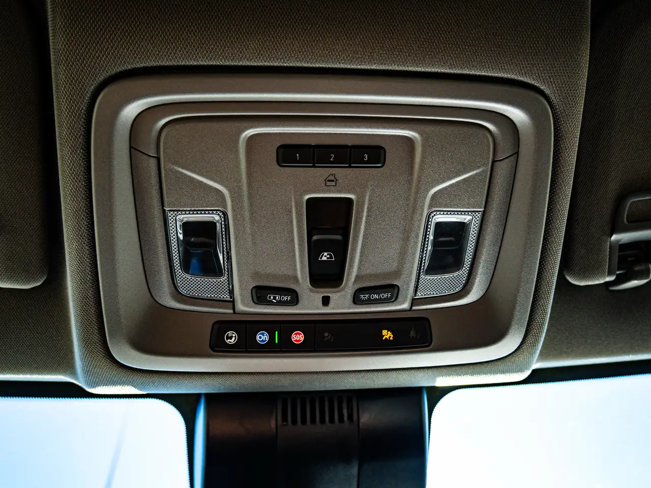 Chevrolet Silverado 1500 - Image 30