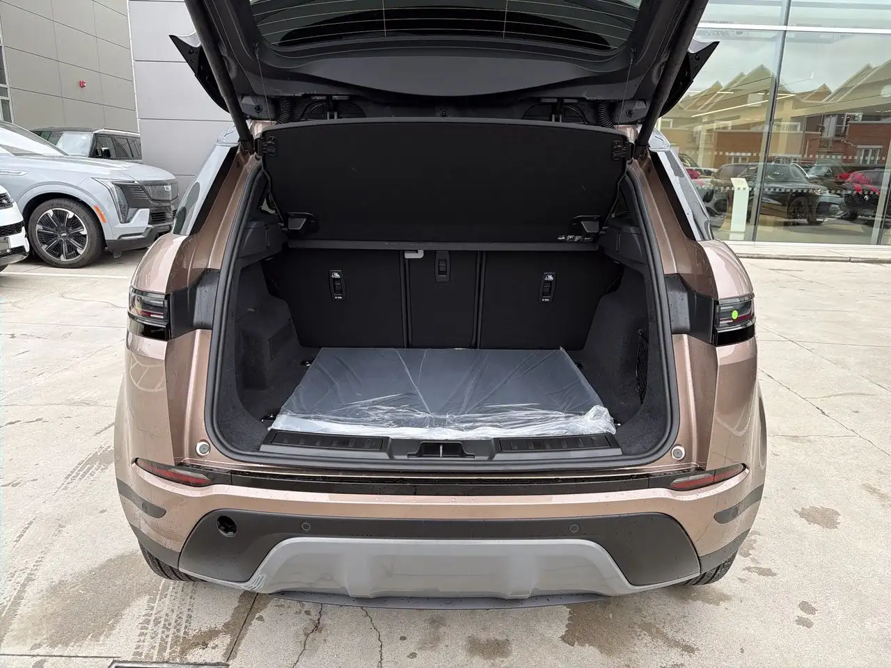 Land Rover Range Rover Evoque - Image 21