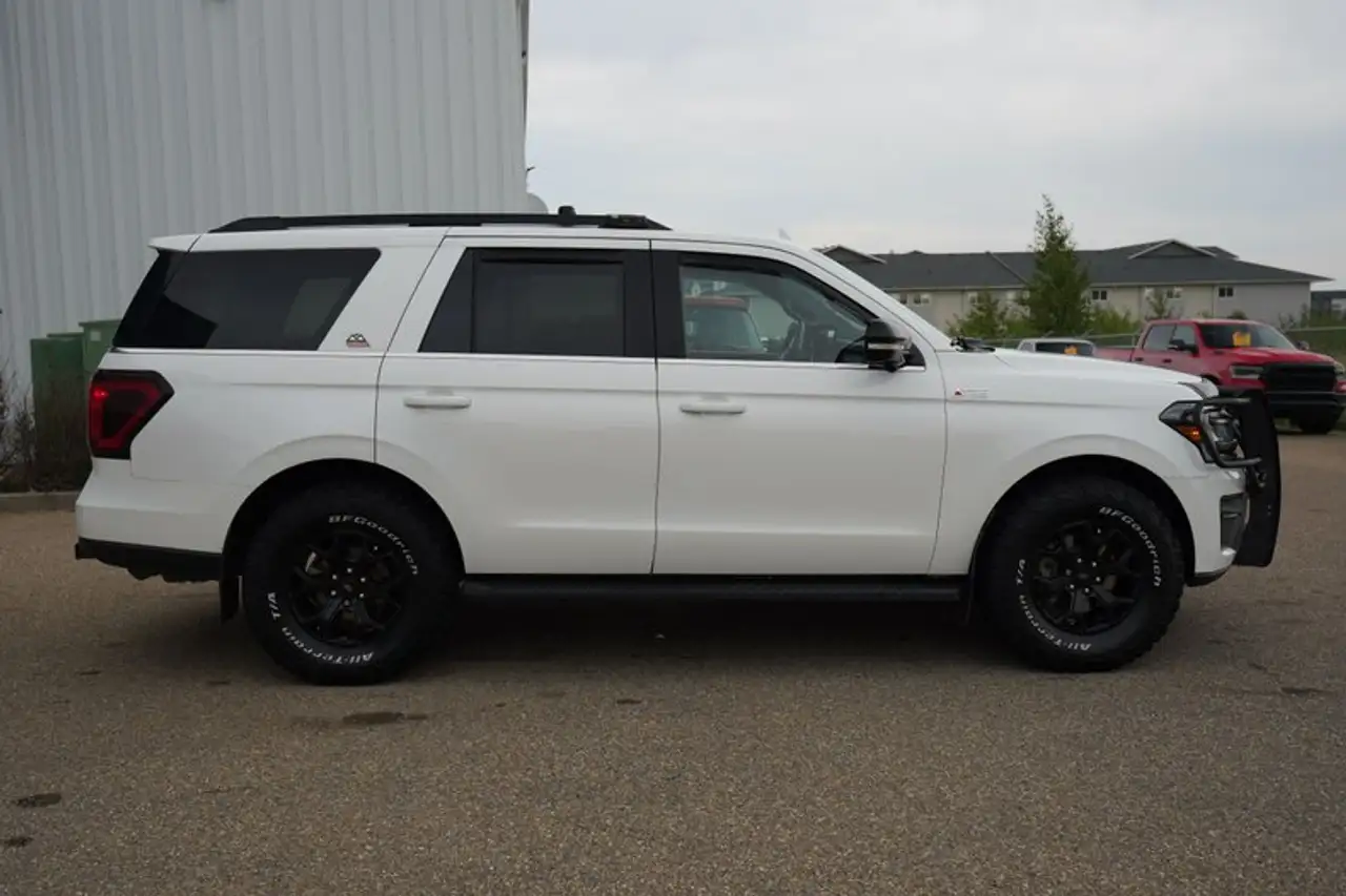 Ford Expedition - Image 4