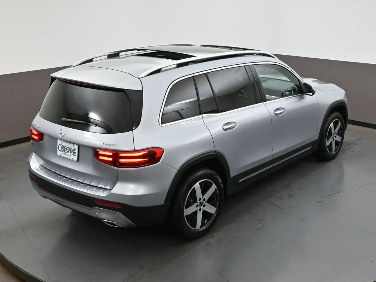 Mercedes-Benz GLB - Image 45