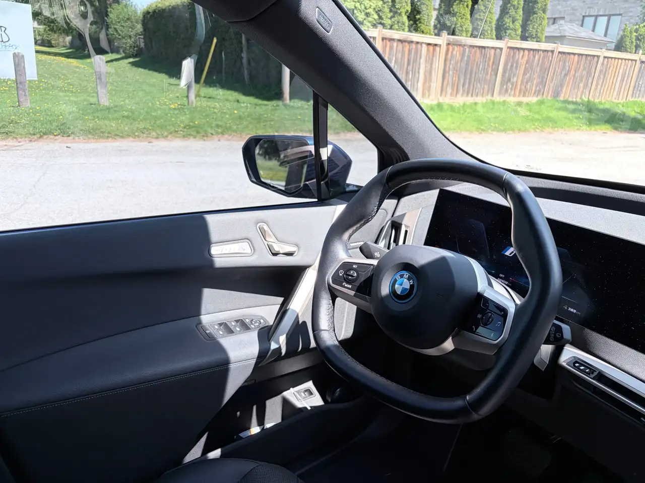 BMW iX - Image 13