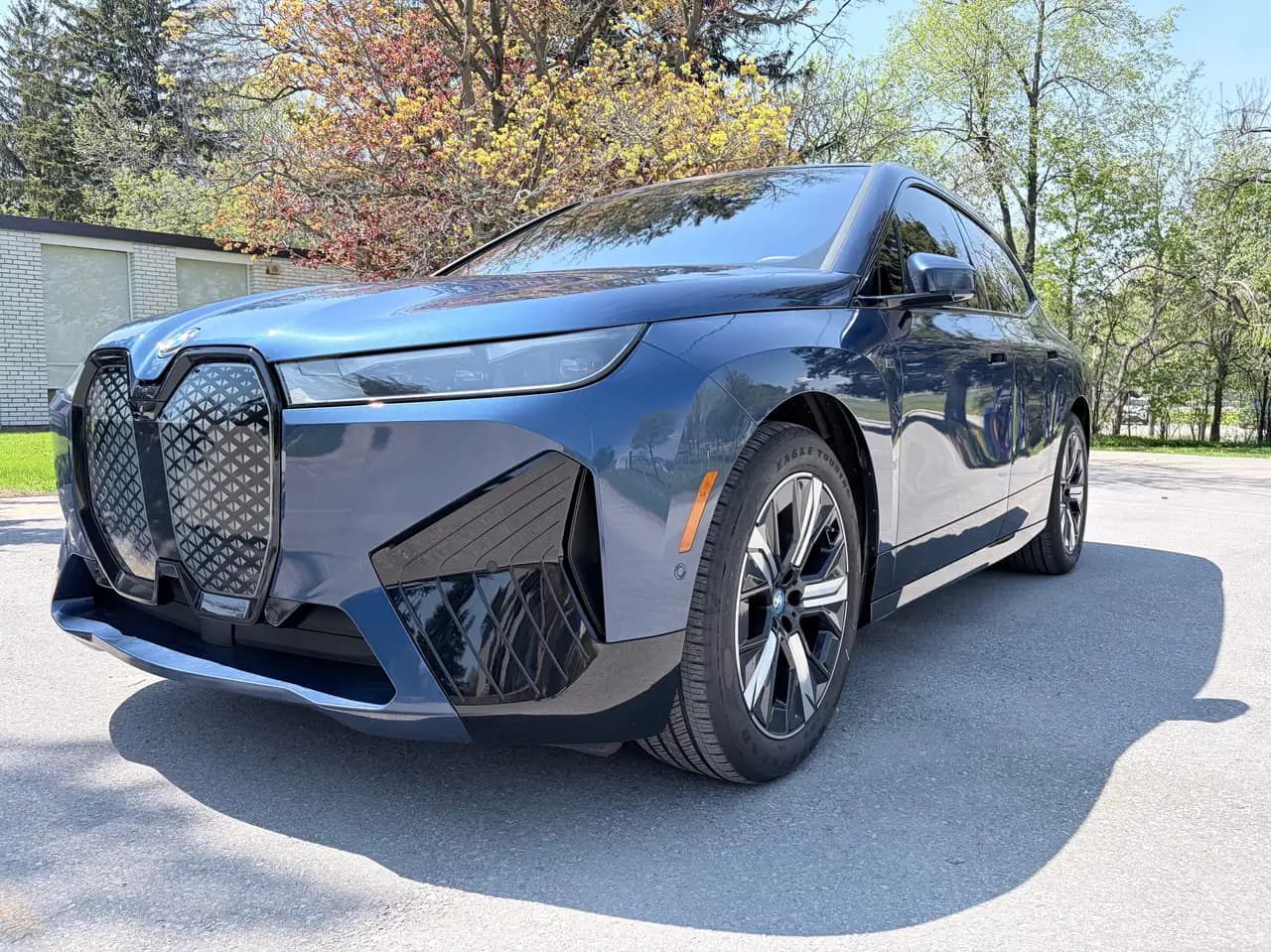 BMW iX - Image 2