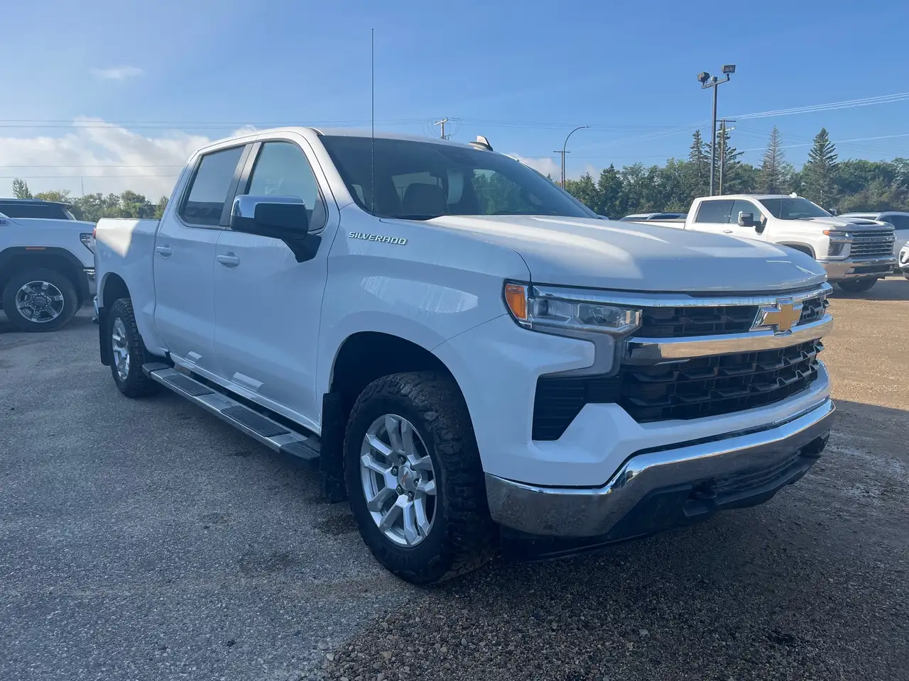 Chevrolet Silverado 1500 - Image 4