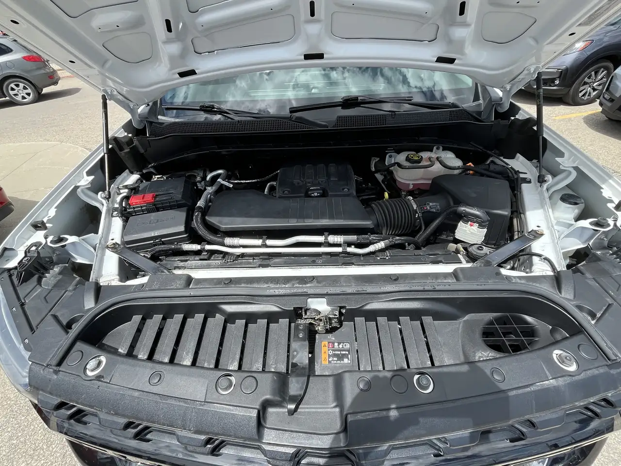 Chevrolet Silverado 1500 - Image 25