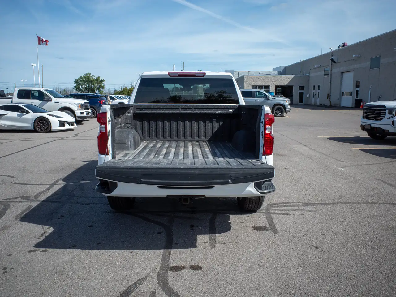 Chevrolet Silverado 1500 - Image 15