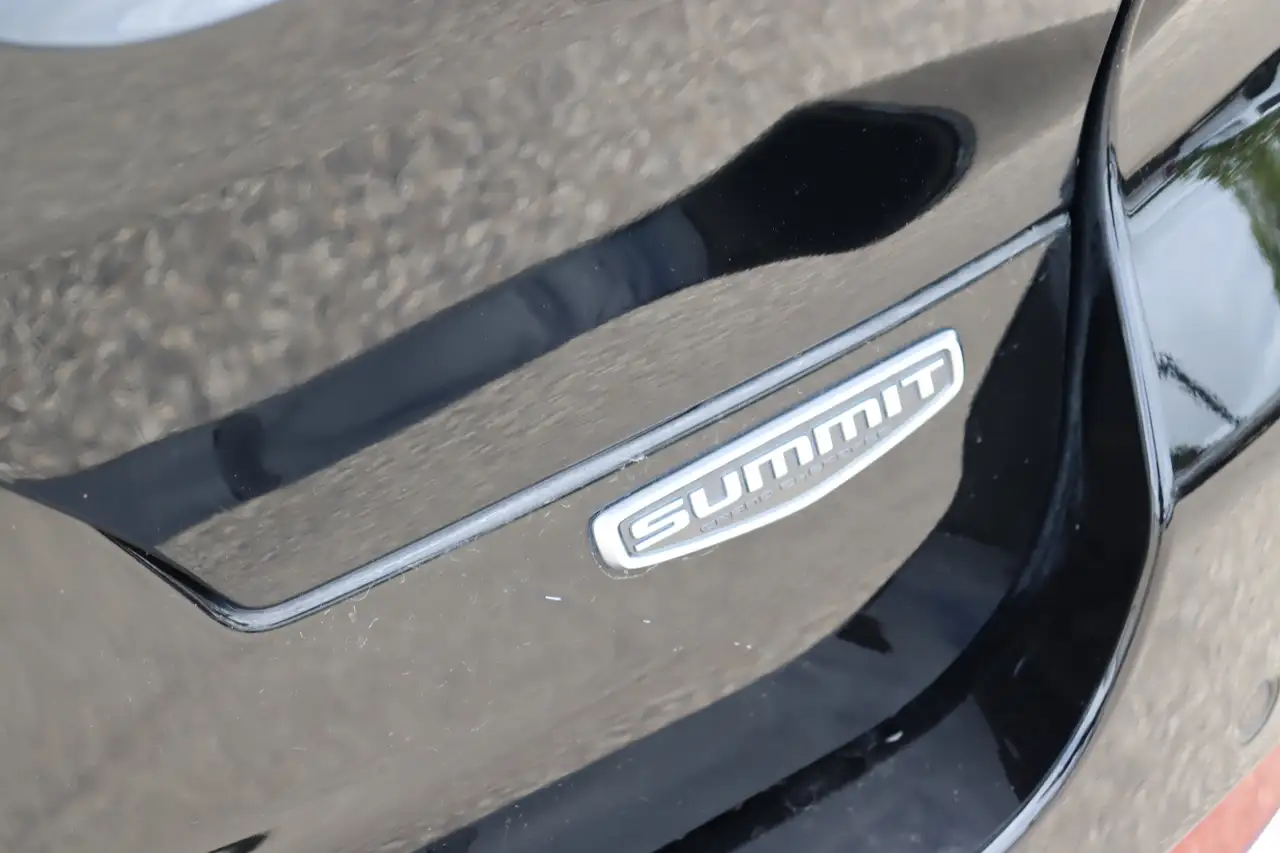 Jeep Grand Cherokee - Image 10
