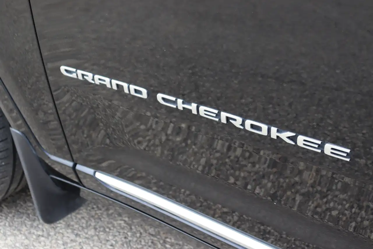 Jeep Grand Cherokee - Image 7