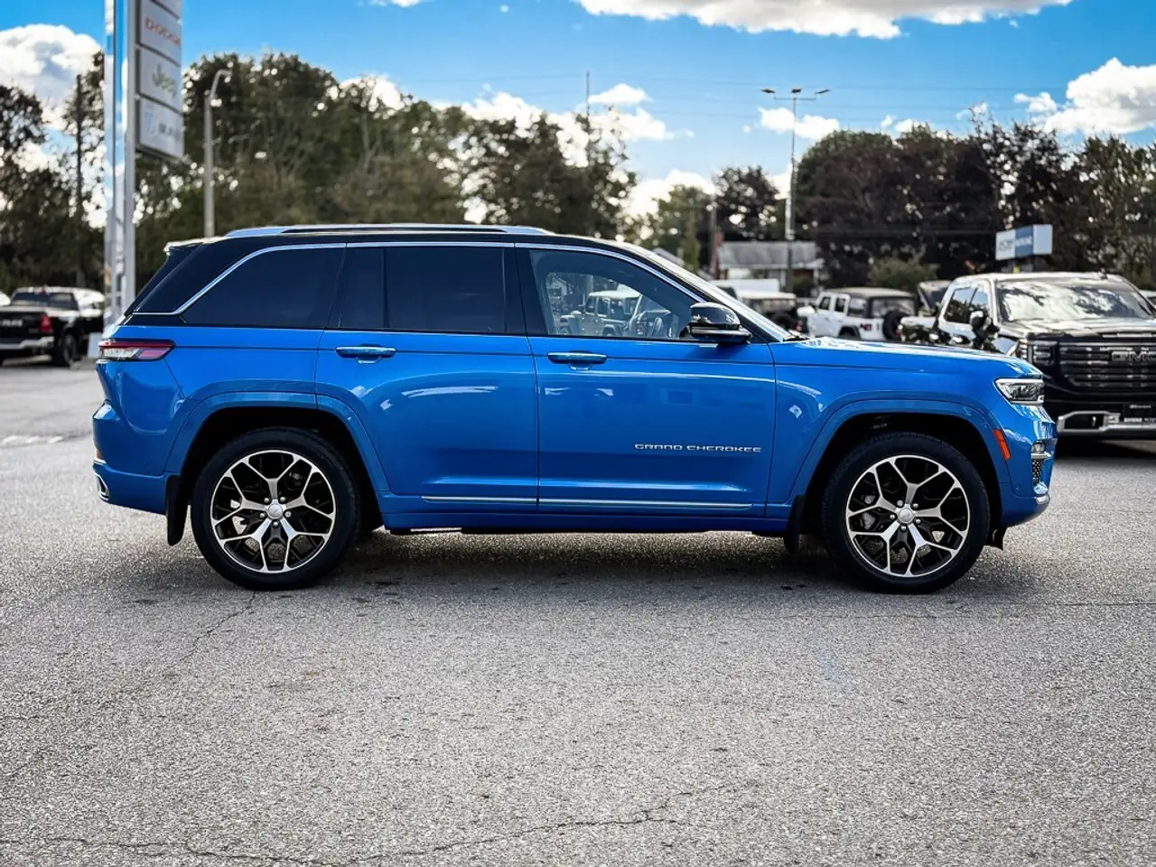 Jeep Grand Cherokee - Image 4