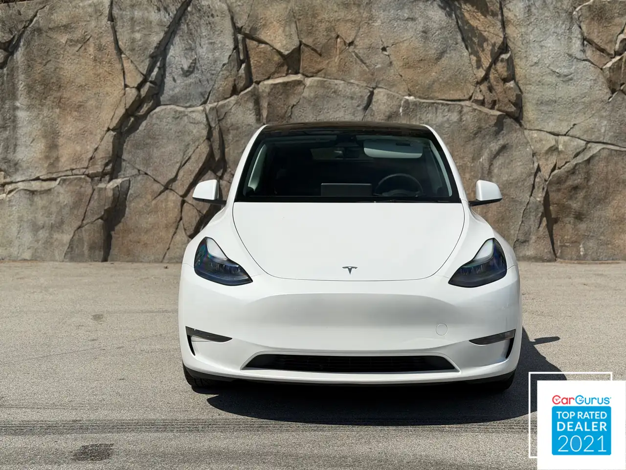 Tesla Model Y - Image 2