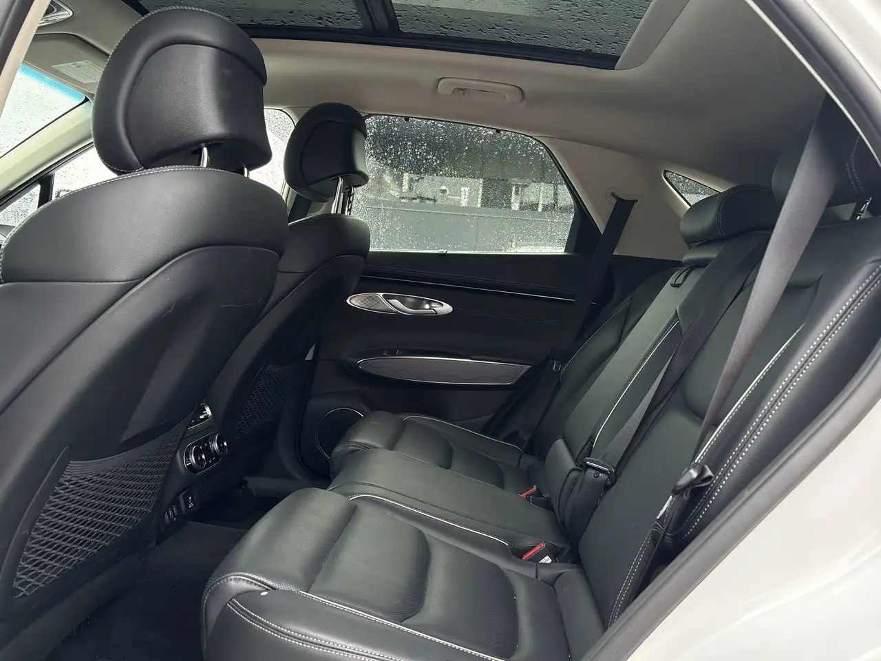Genesis GV70 - Image 31