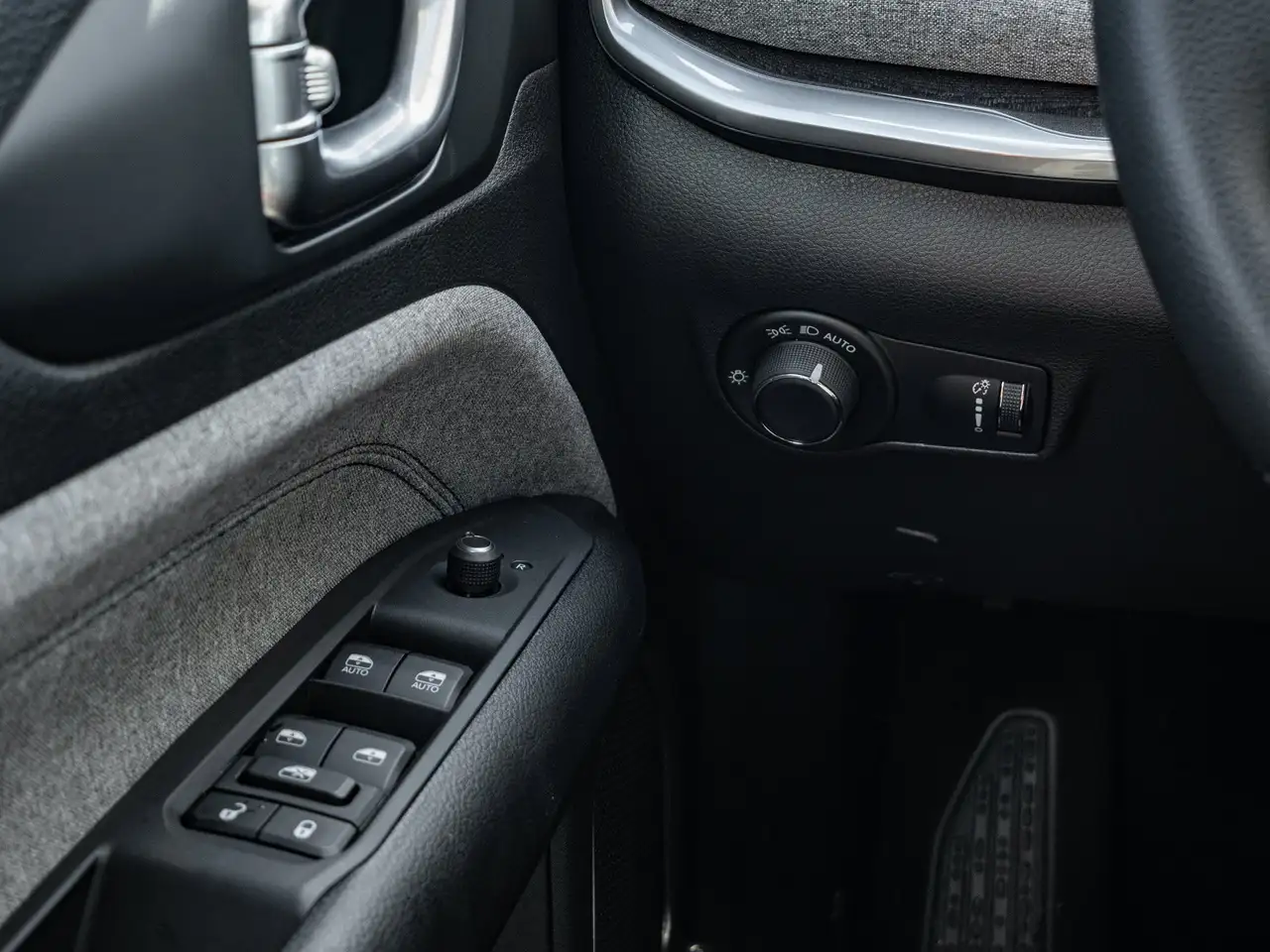 Jeep Compass - Image 21