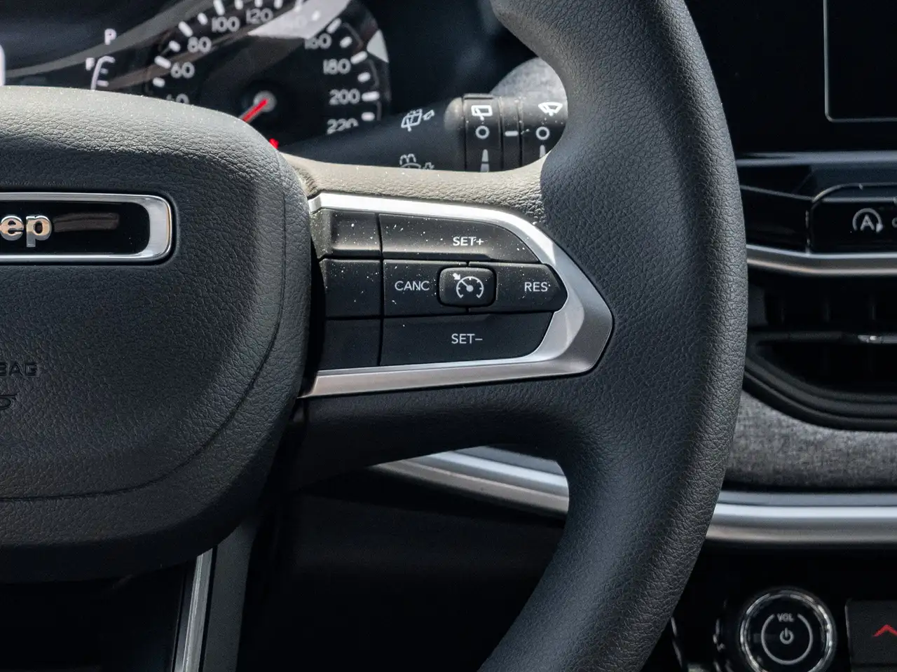 Jeep Compass - Image 23