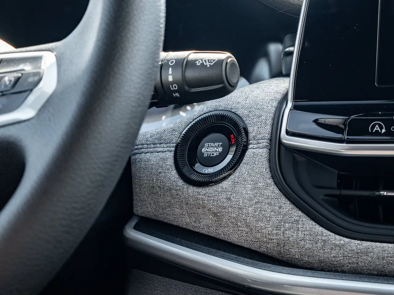 Jeep Compass - Image 32