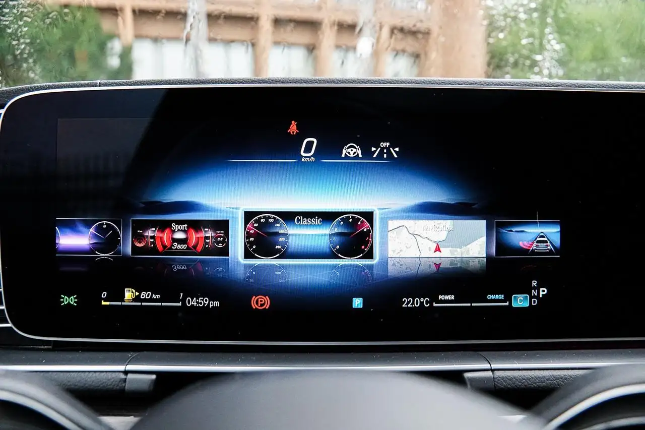 Mercedes-Benz GLS - Image 36