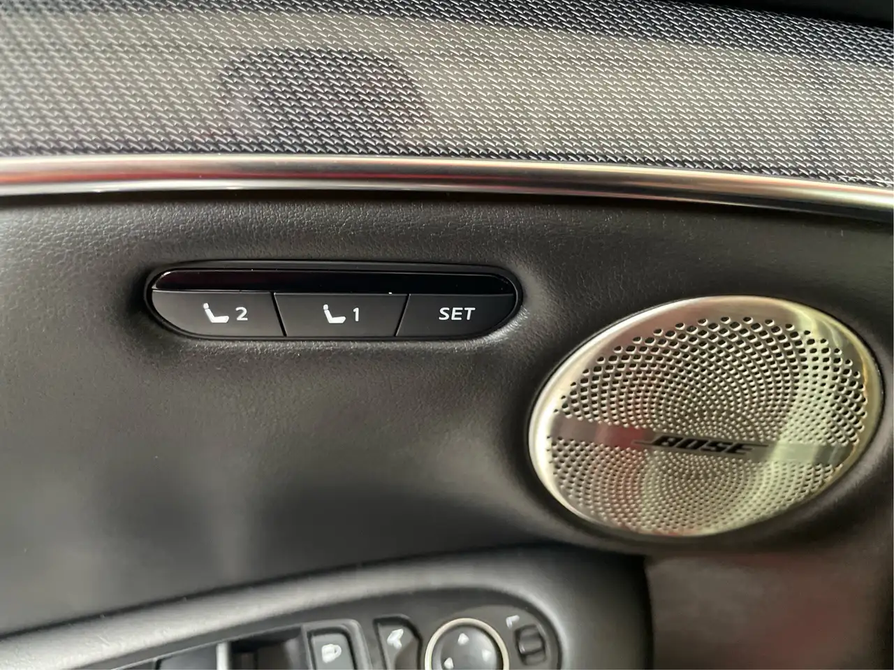 Infiniti QX50 - Image 23