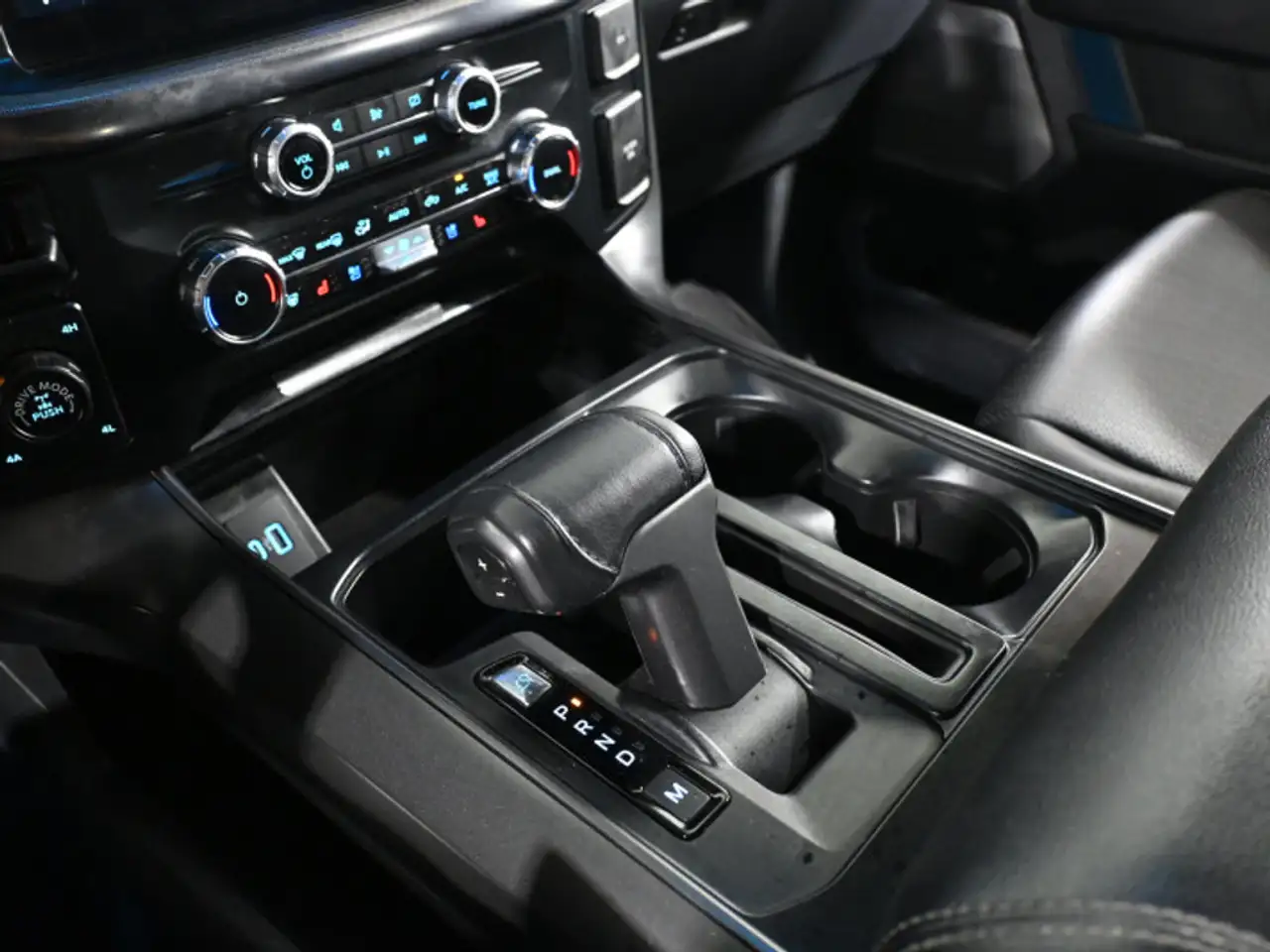 Ford F-150 - Image 23