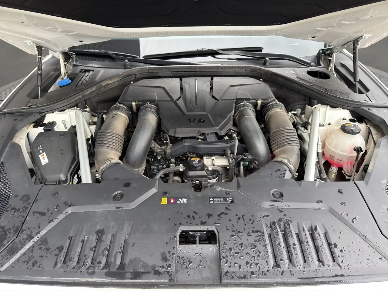 Genesis GV70 - Image 13