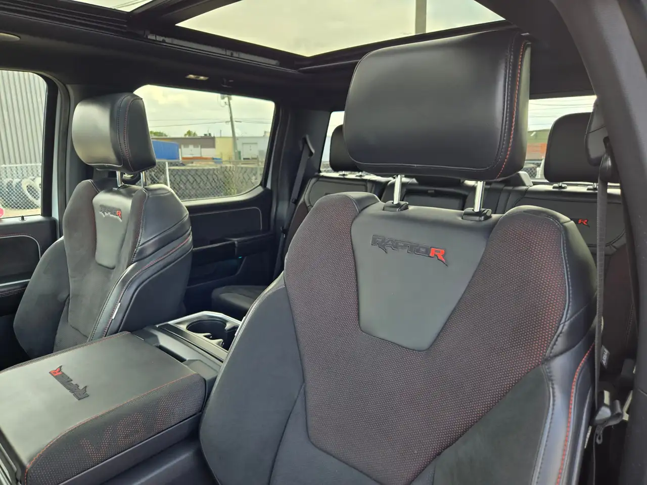 Ford F-150 - Image 19