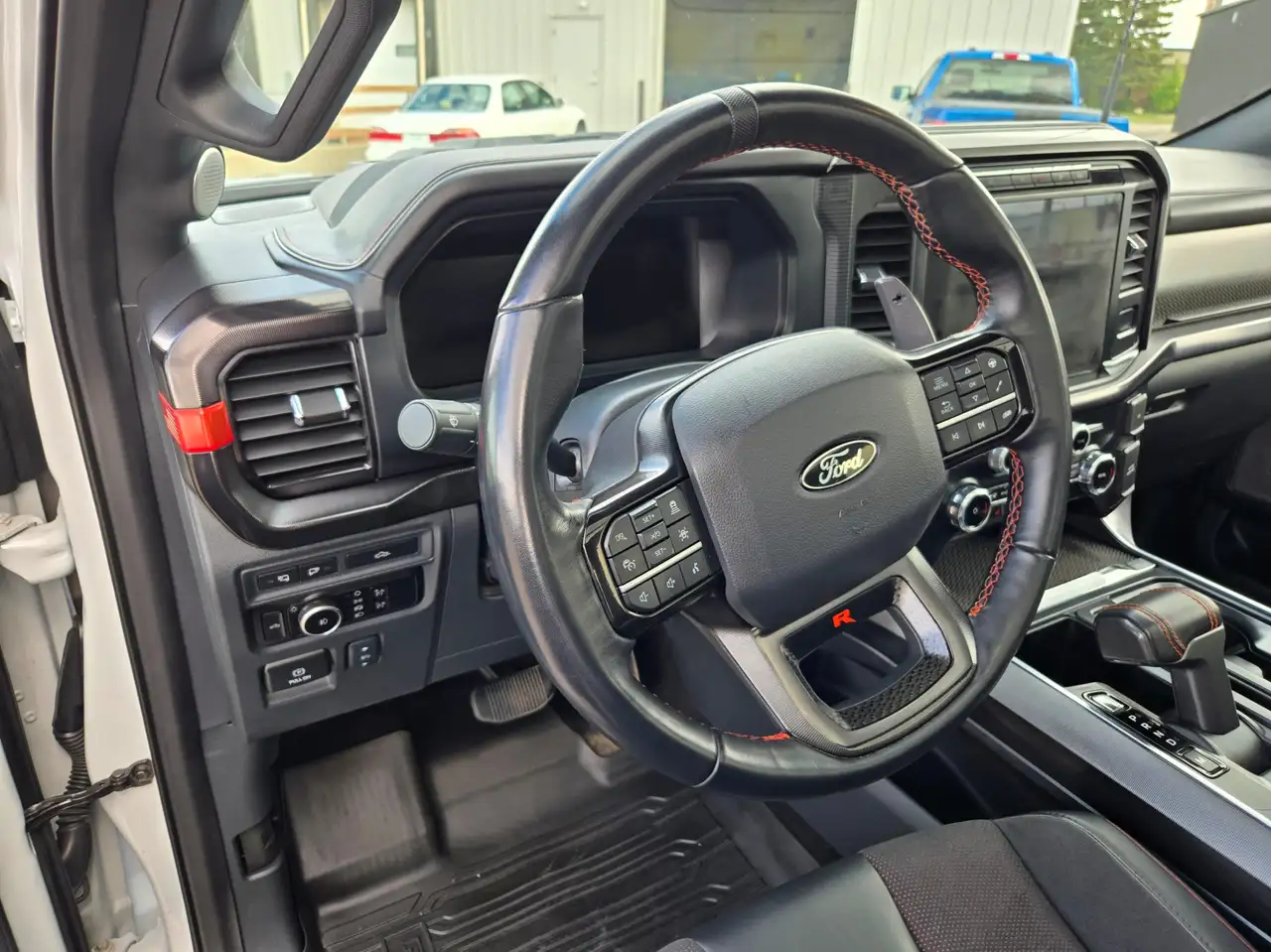 Ford F-150 - Image 22
