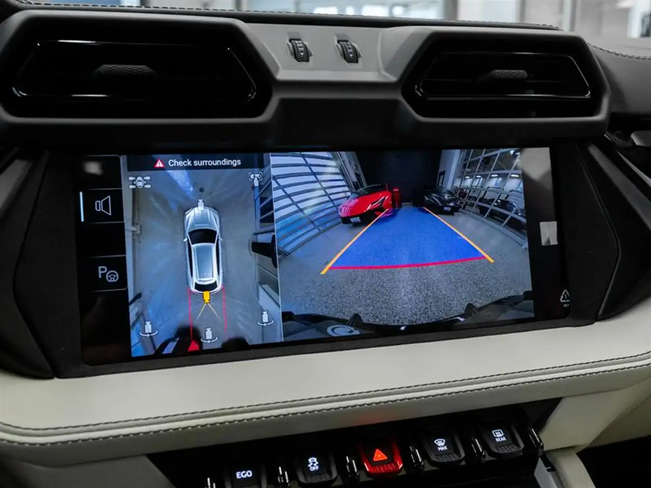 Lamborghini Urus - Image 17