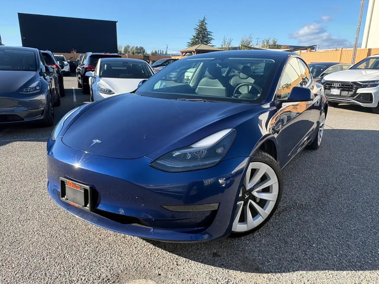 Tesla Model 3 - Image 2