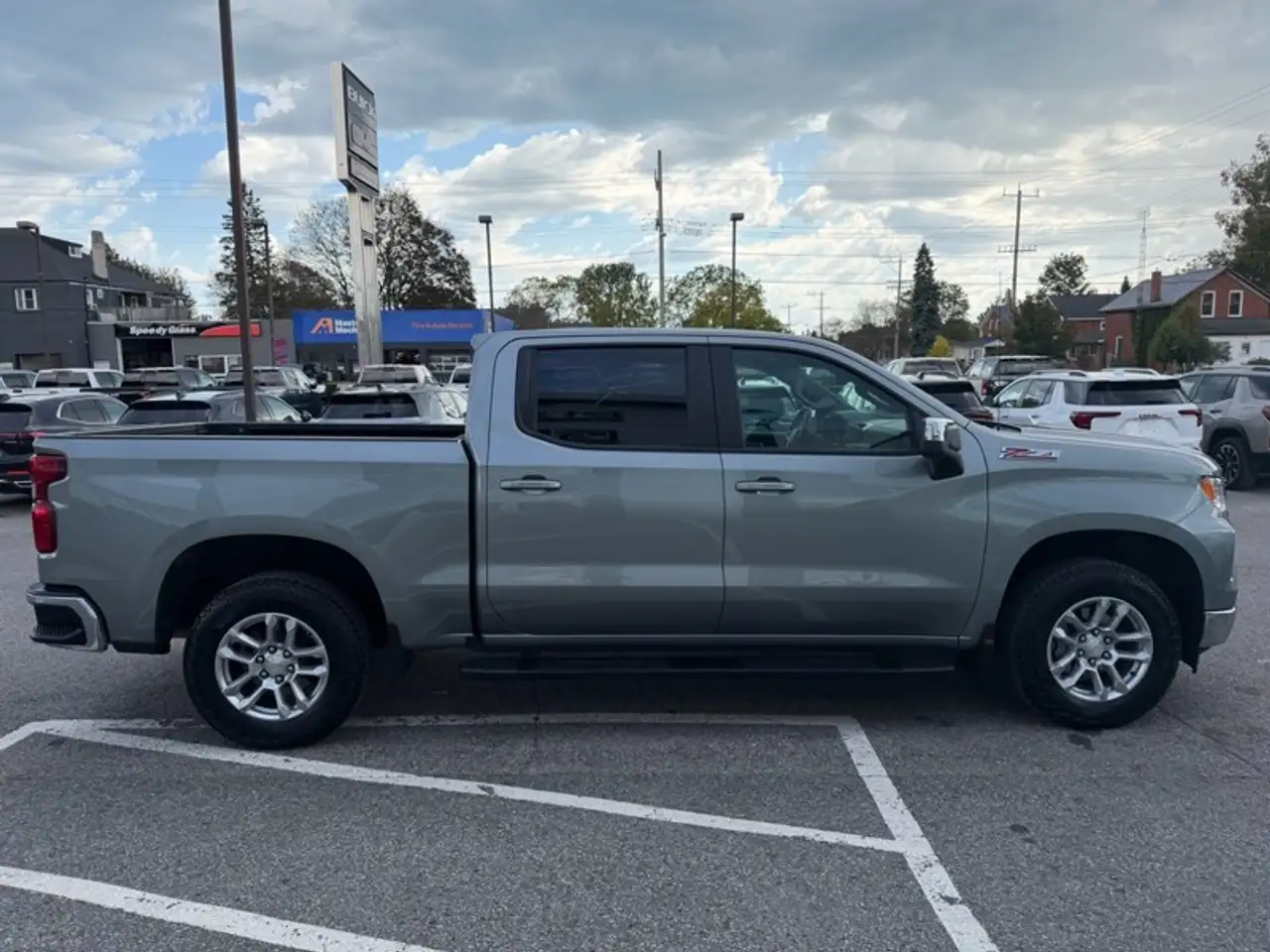 Chevrolet Silverado 1500 - Image 6