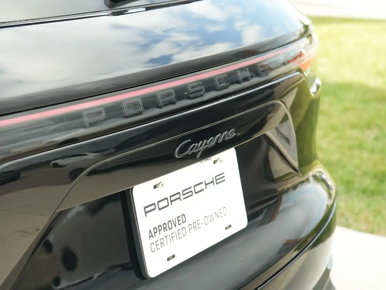 Porsche Cayenne - Image 11