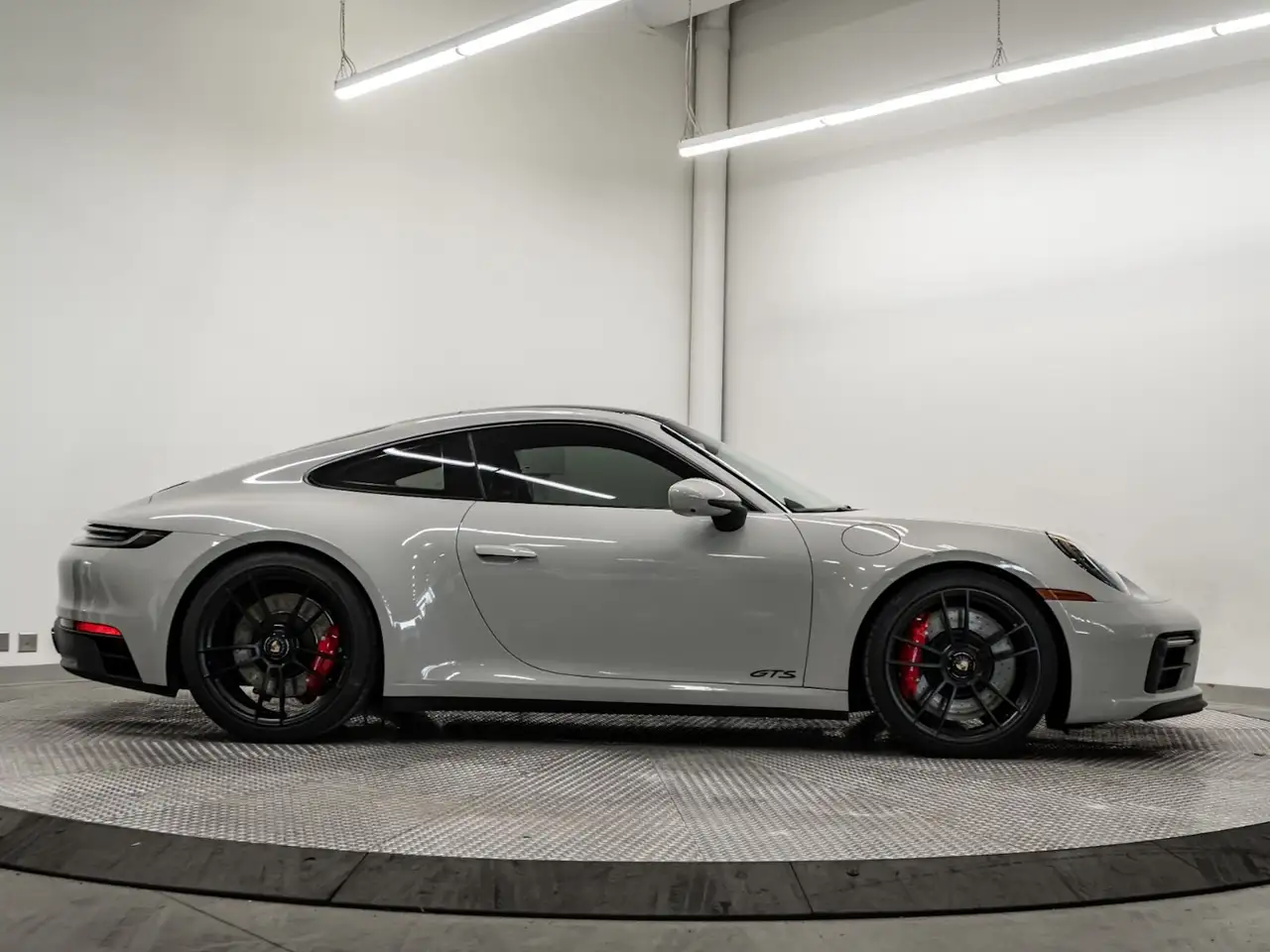 Porsche 911 - Image 5