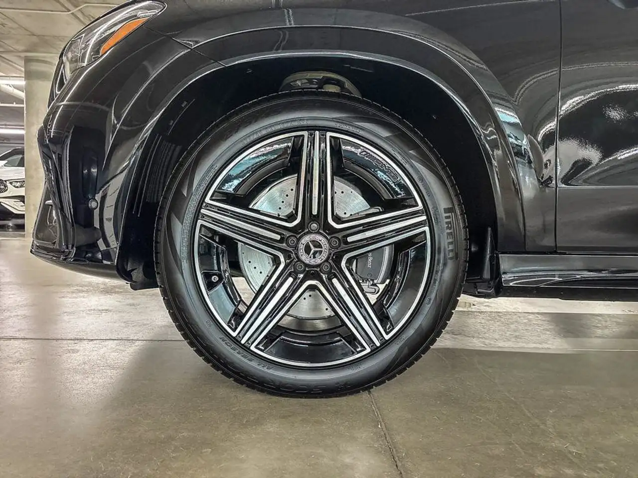 Mercedes-Benz GLE - Image 18