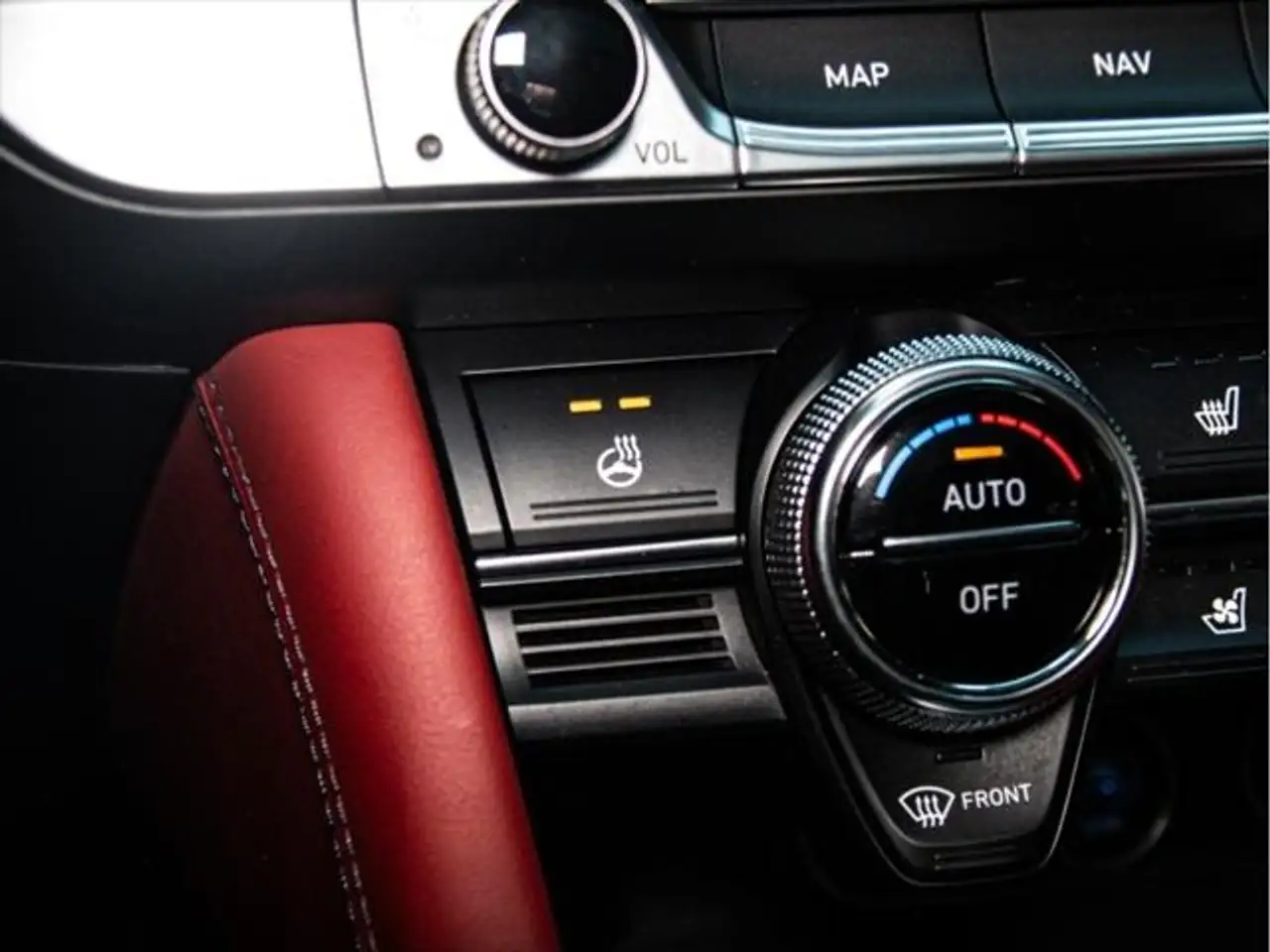 Genesis G70 - Image 23