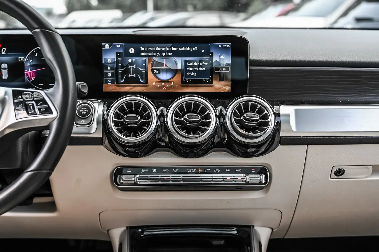 Mercedes-Benz GLB - Image 28